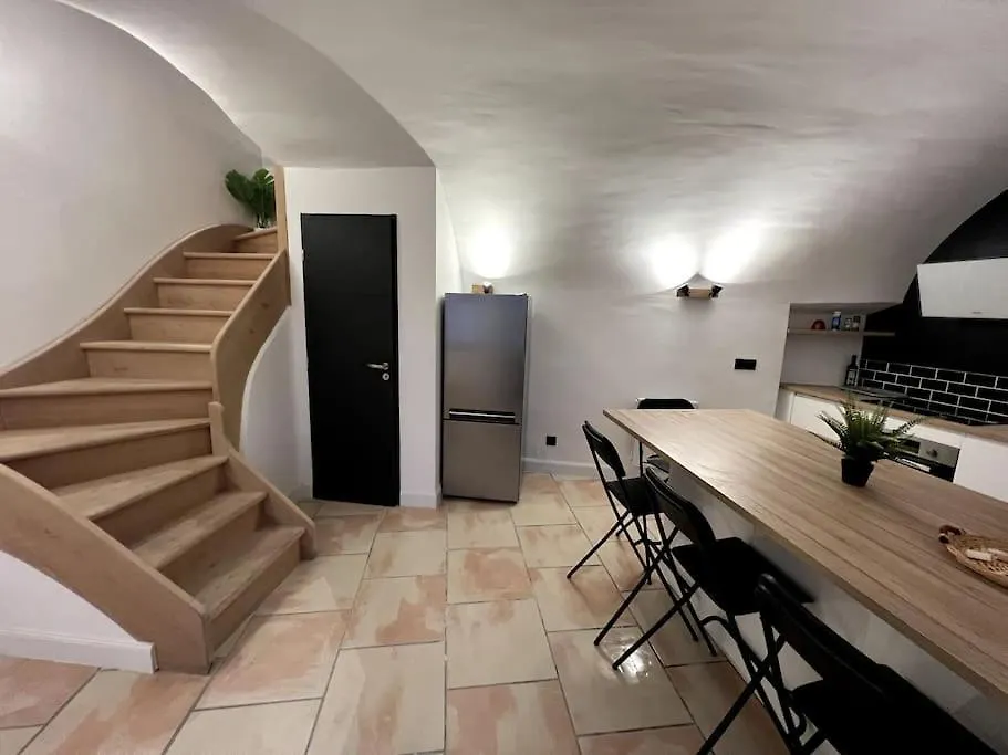 Maison De Ville Chateauneuf-du-Rhone 0*,  France